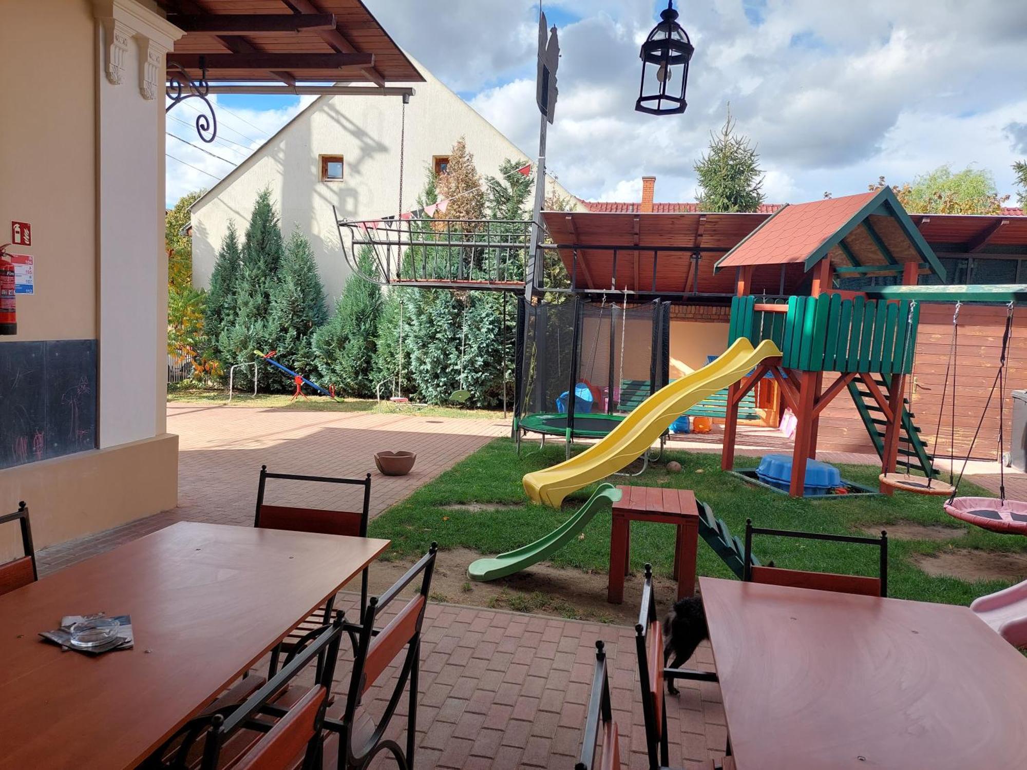 Gyulai Mesehaz Apartman Экстерьер фото