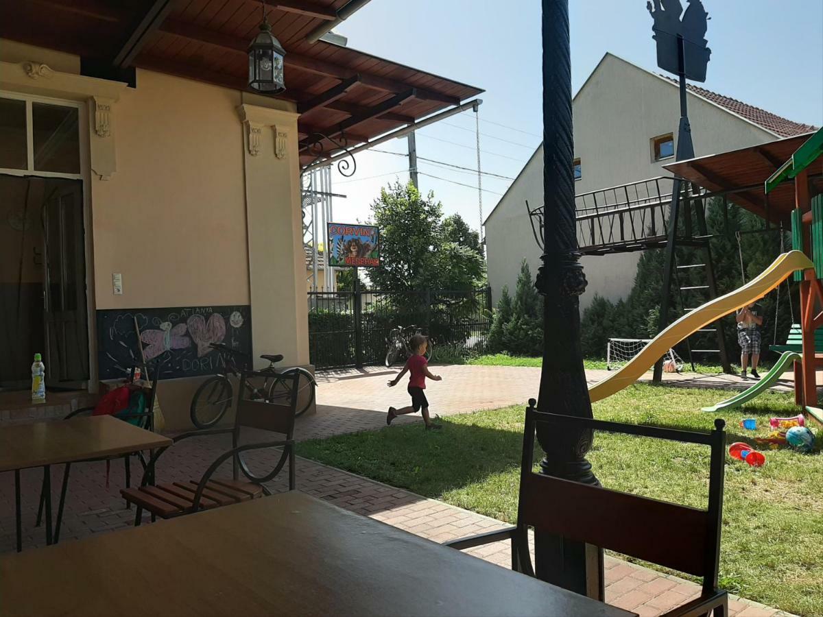 Gyulai Mesehaz Apartman Экстерьер фото