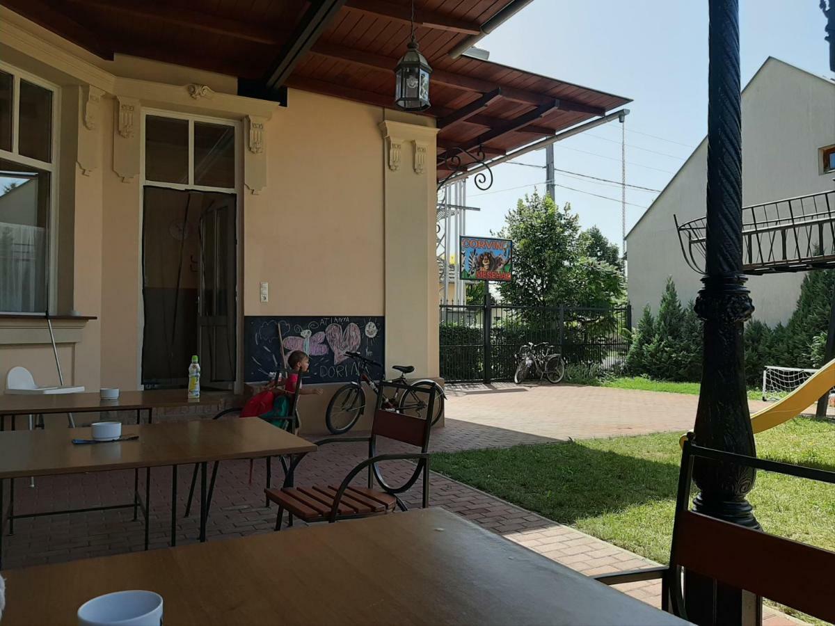 Gyulai Mesehaz Apartman Экстерьер фото